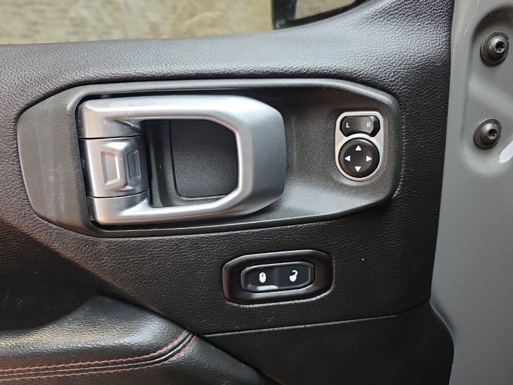 Used 2020 Jeep Gladiator Rubicon w/ LED Lighting Group image 23