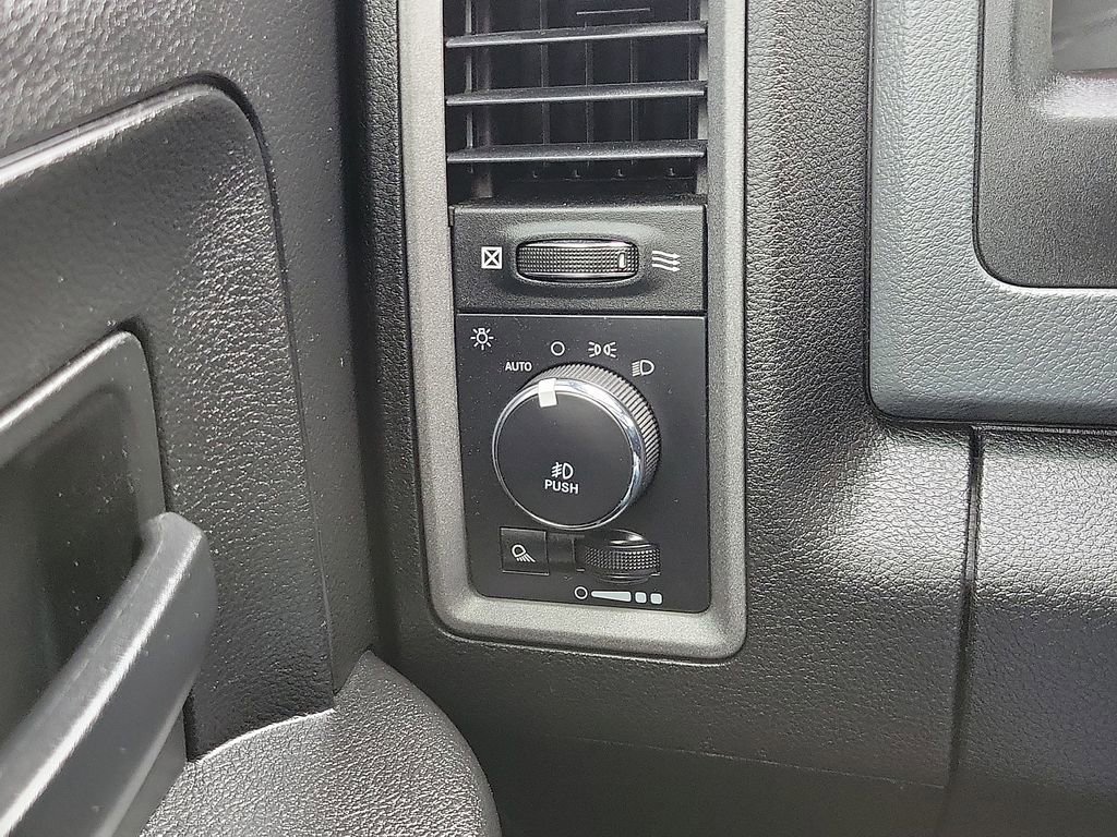 Used 2019 RAM 1500 Express image 14