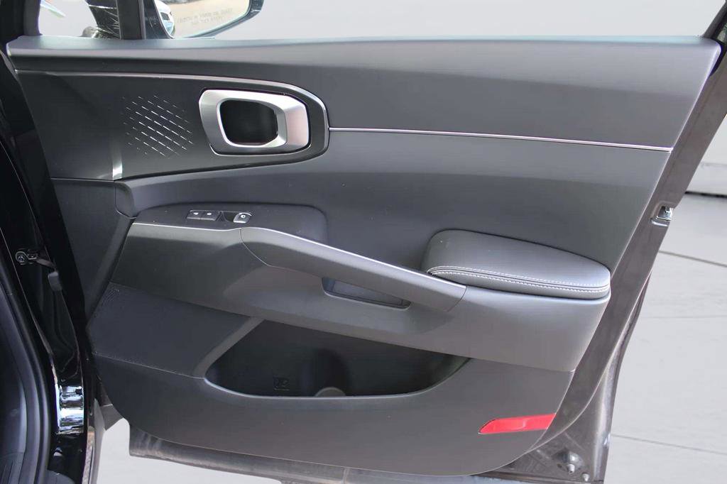 New 2025 Kia Sorento S w/ Panoramic Sunroof Package image 15