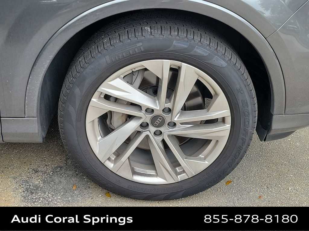 Certified 2023 Audi Q7 3.0T Premium image 14