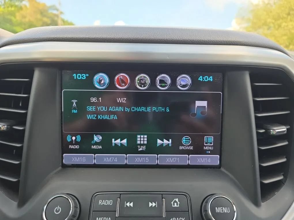 Used 2017 GMC Acadia SLT w/ LPO, Floor Liner Package FWD image 29