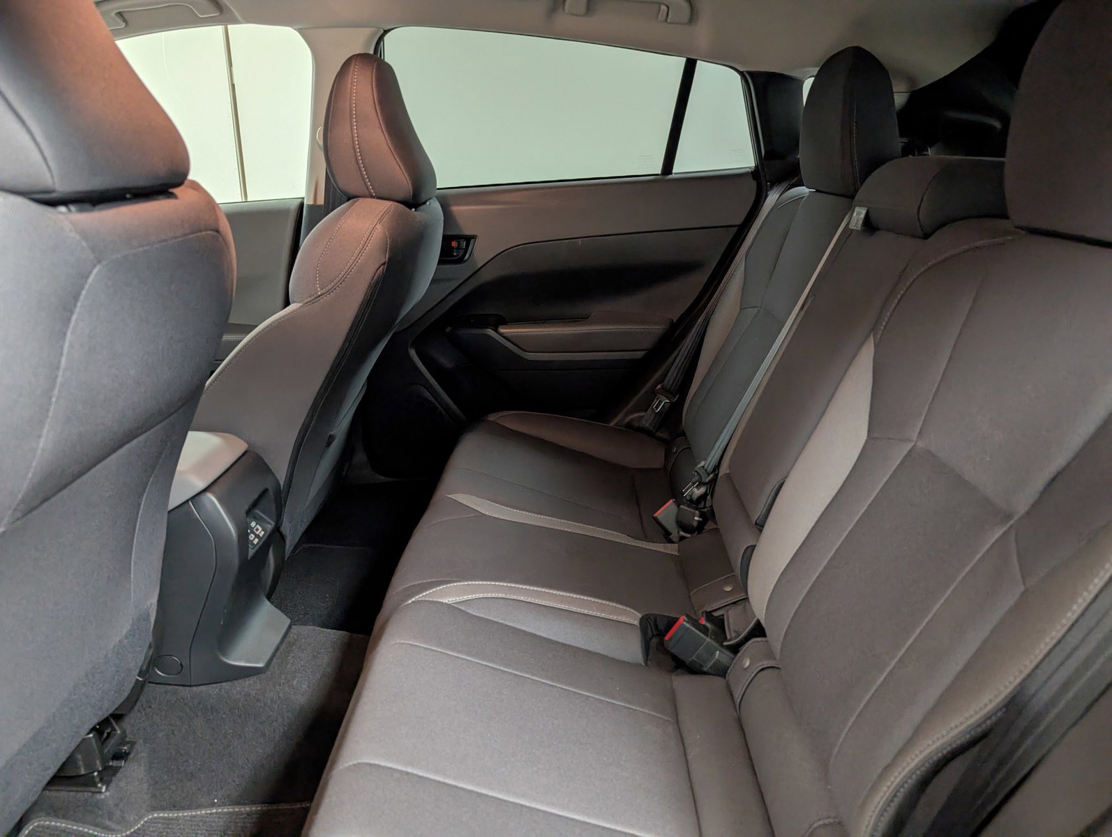 Certified 2025 Subaru Crosstrek 2.0i Premium image 4