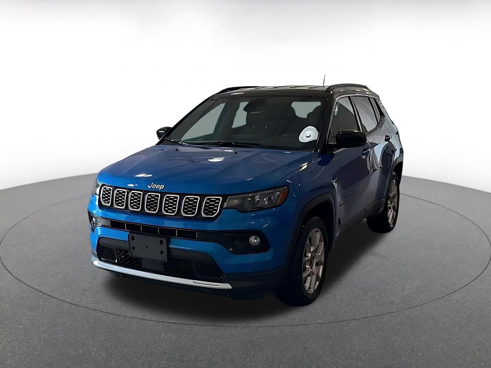 Used 2025 Jeep Compass Limited image 7