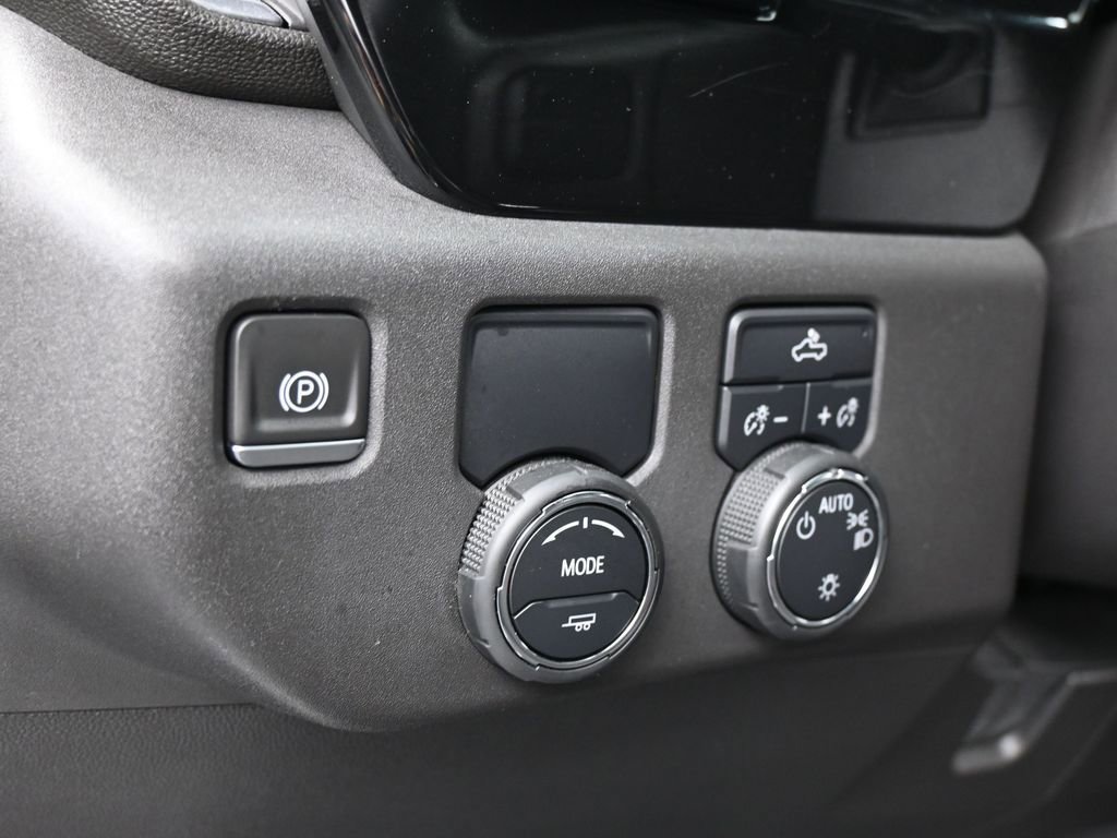 Used 2023 Chevrolet Silverado 1500 LT image 14