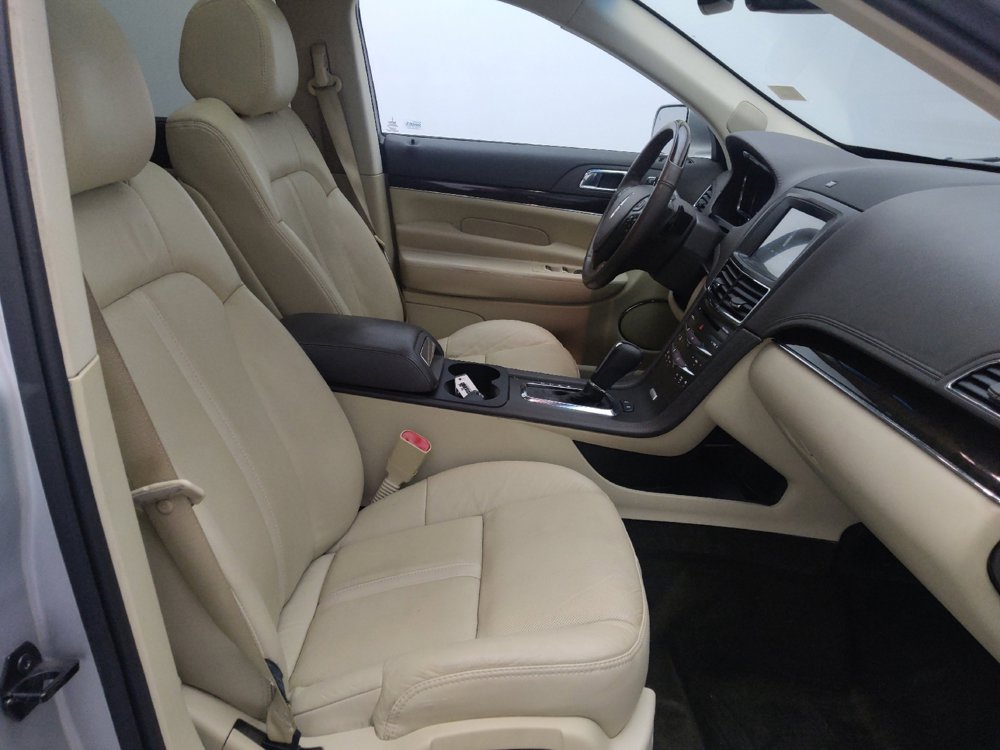 Used 2018 Lincoln MKT AWD w/ Technology Package image 21