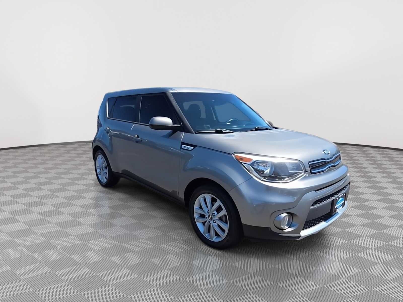 Used 2017 Kia Soul + FWD image 2