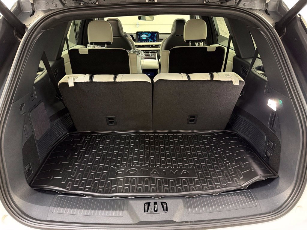 New 2027 Lincoln Aviator Black Label w/ Dynamic Handling Package AWD/4WD image 38