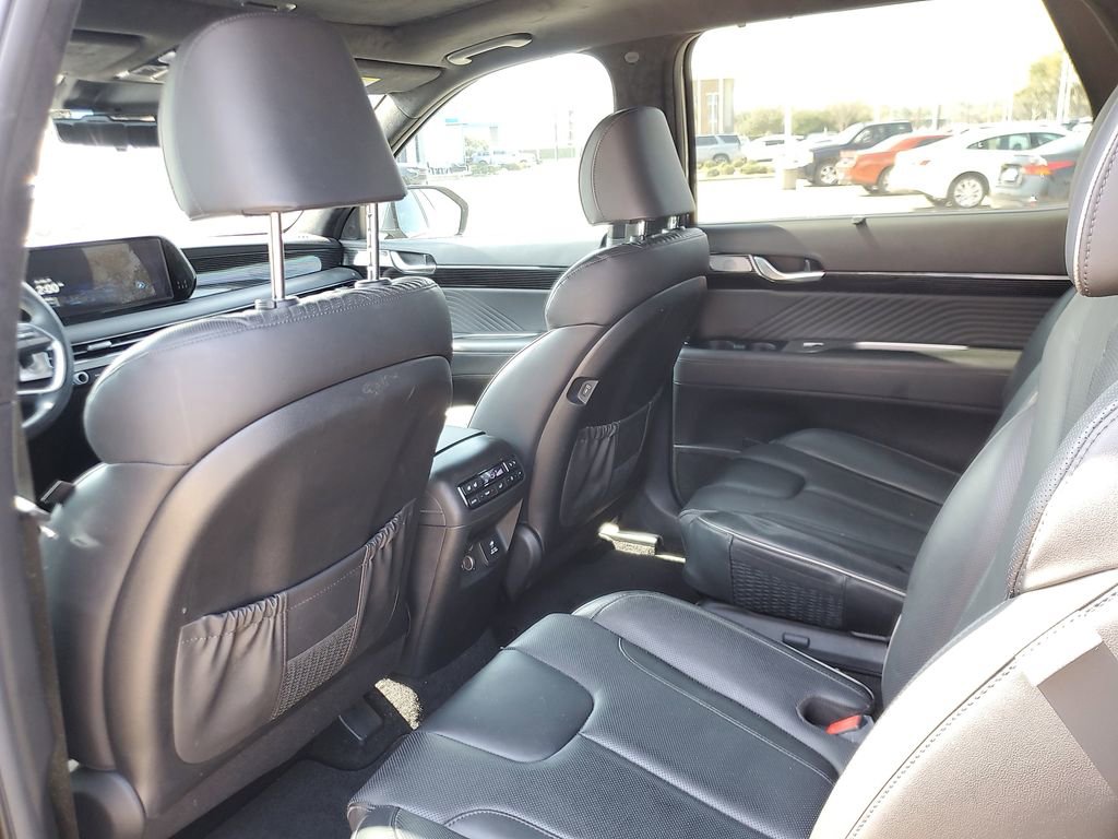 Used 2024 Hyundai Palisade Calligraphy image 11