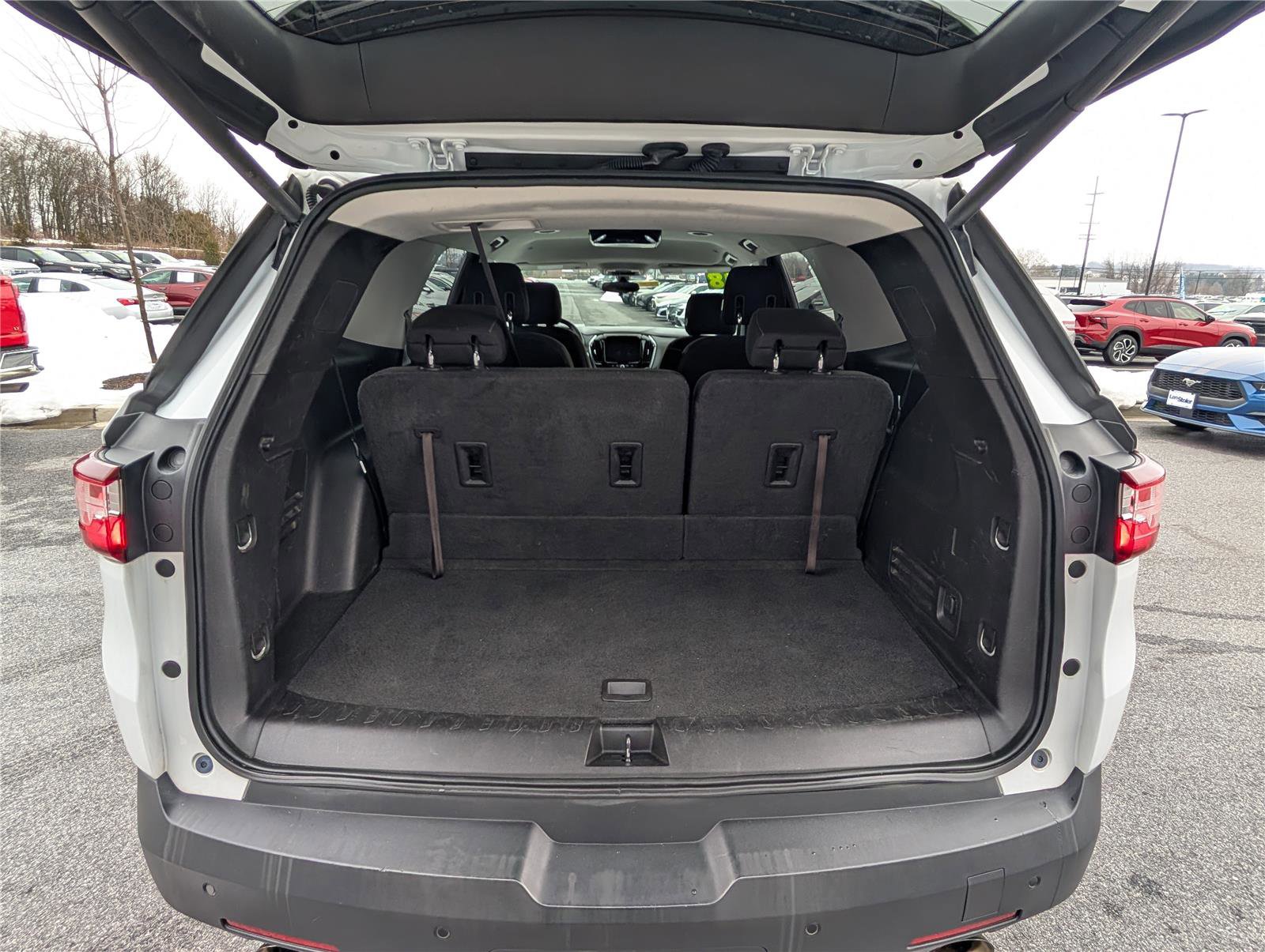 Used 2018 Chevrolet Traverse LT image 12