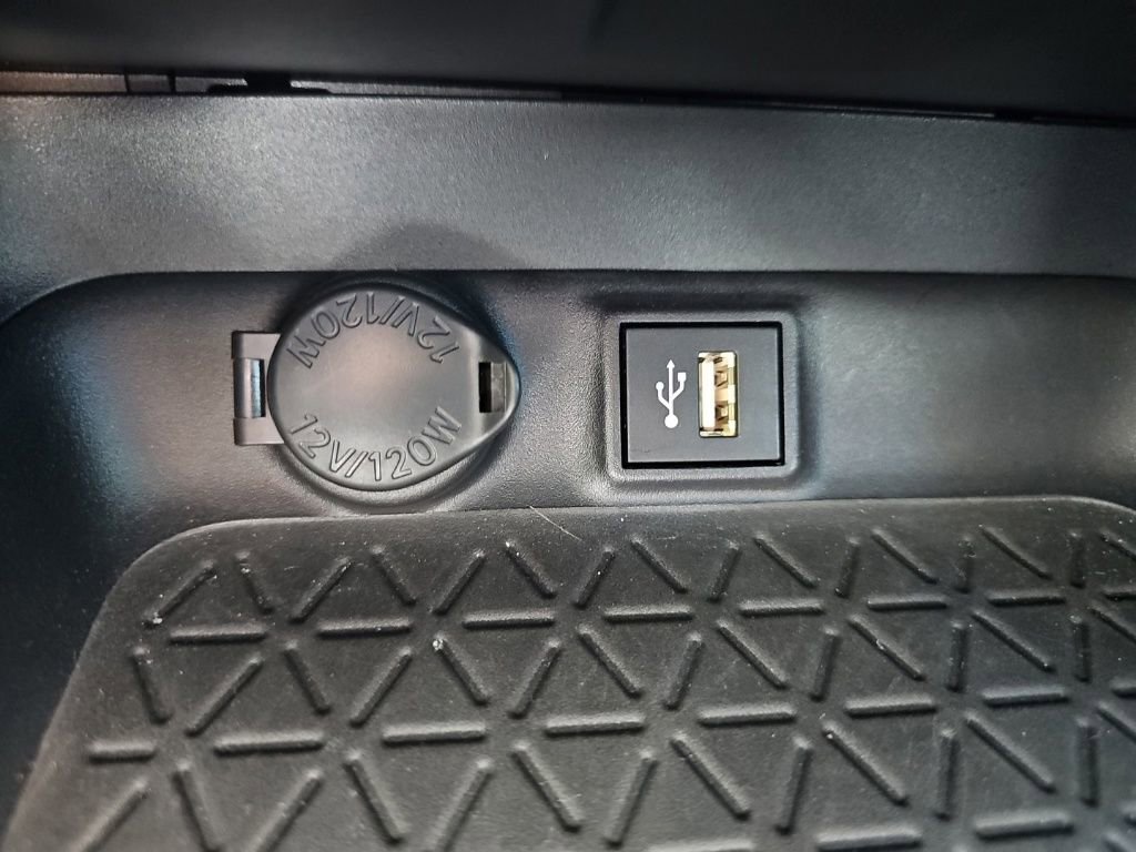 Used 2025 Toyota RAV4 XLE Premium FWD image 22