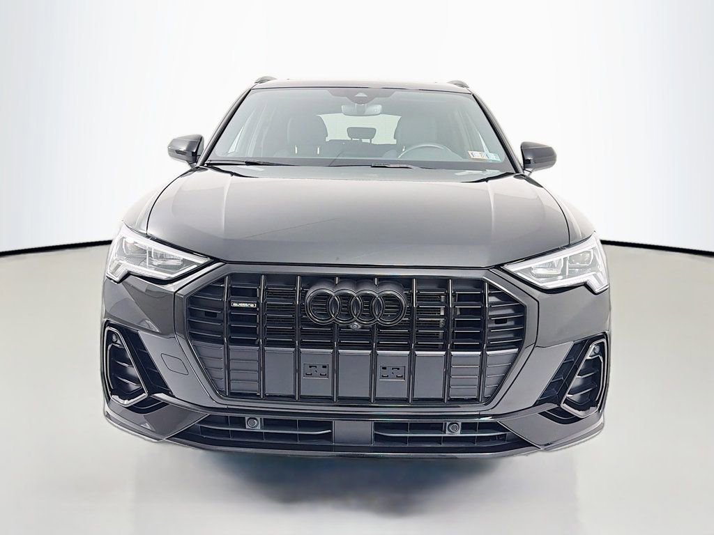 Used 2023 Audi Q3 2.0T Premium Plus w/ Premium Plus Package image 2