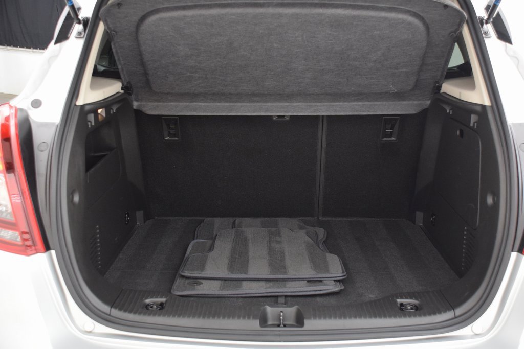 Used 2022 Buick Encore Preferred w/ Safety Package image 31