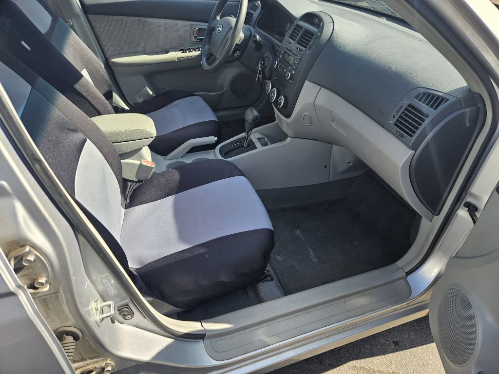 Used 2007 Kia Spectra EX FWD image 14