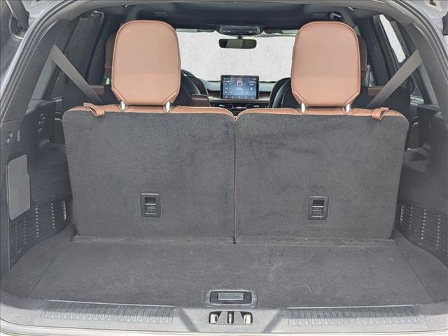 Used 2020 Lincoln Aviator Reserve w/ Equipment Group 201A image 6