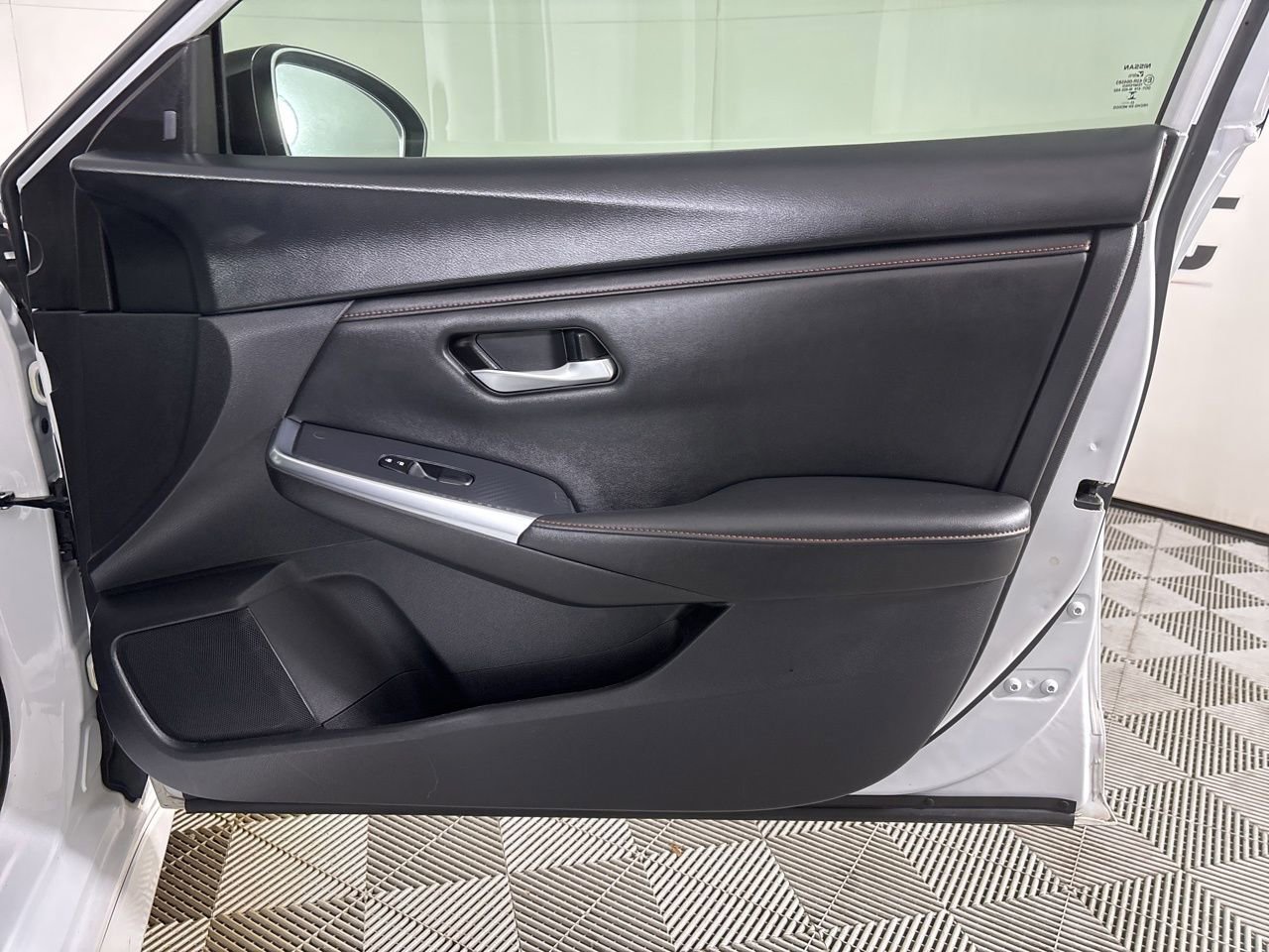 Used 2023 Nissan Sentra SR image 24