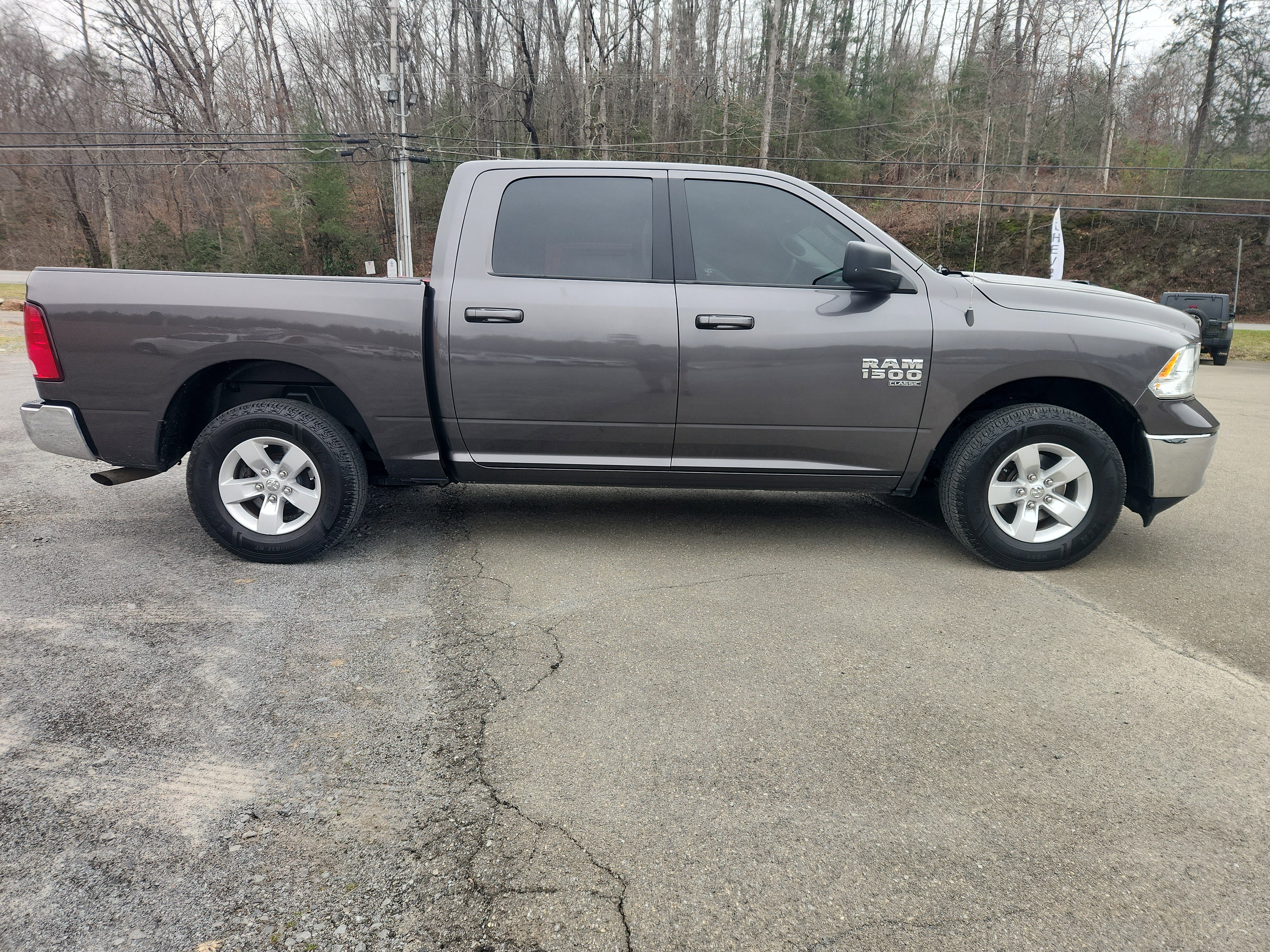 Used 2021 RAM 1500 Classic SLT image 2
