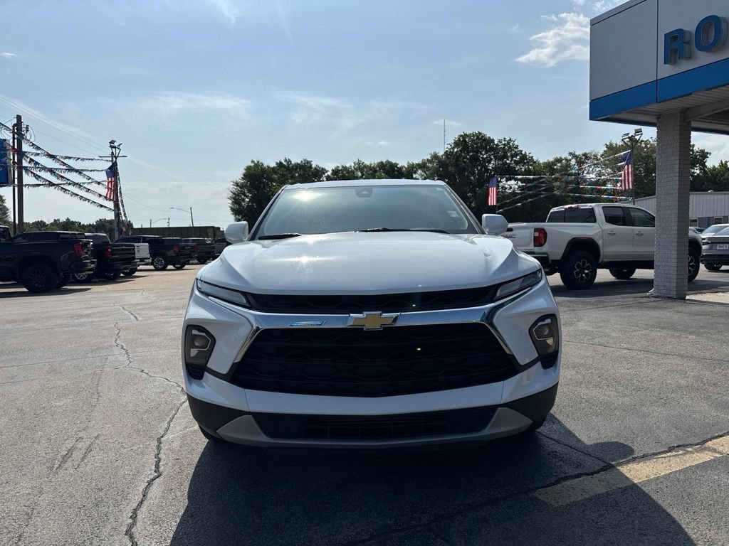 Used 2025 Chevrolet Blazer LT FWD image 10