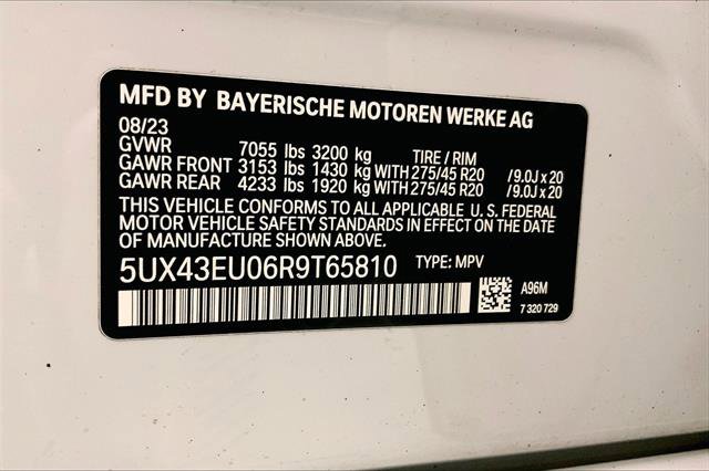 Certified 2024 BMW X5 xDrive50e w/ M Sport Package image 32