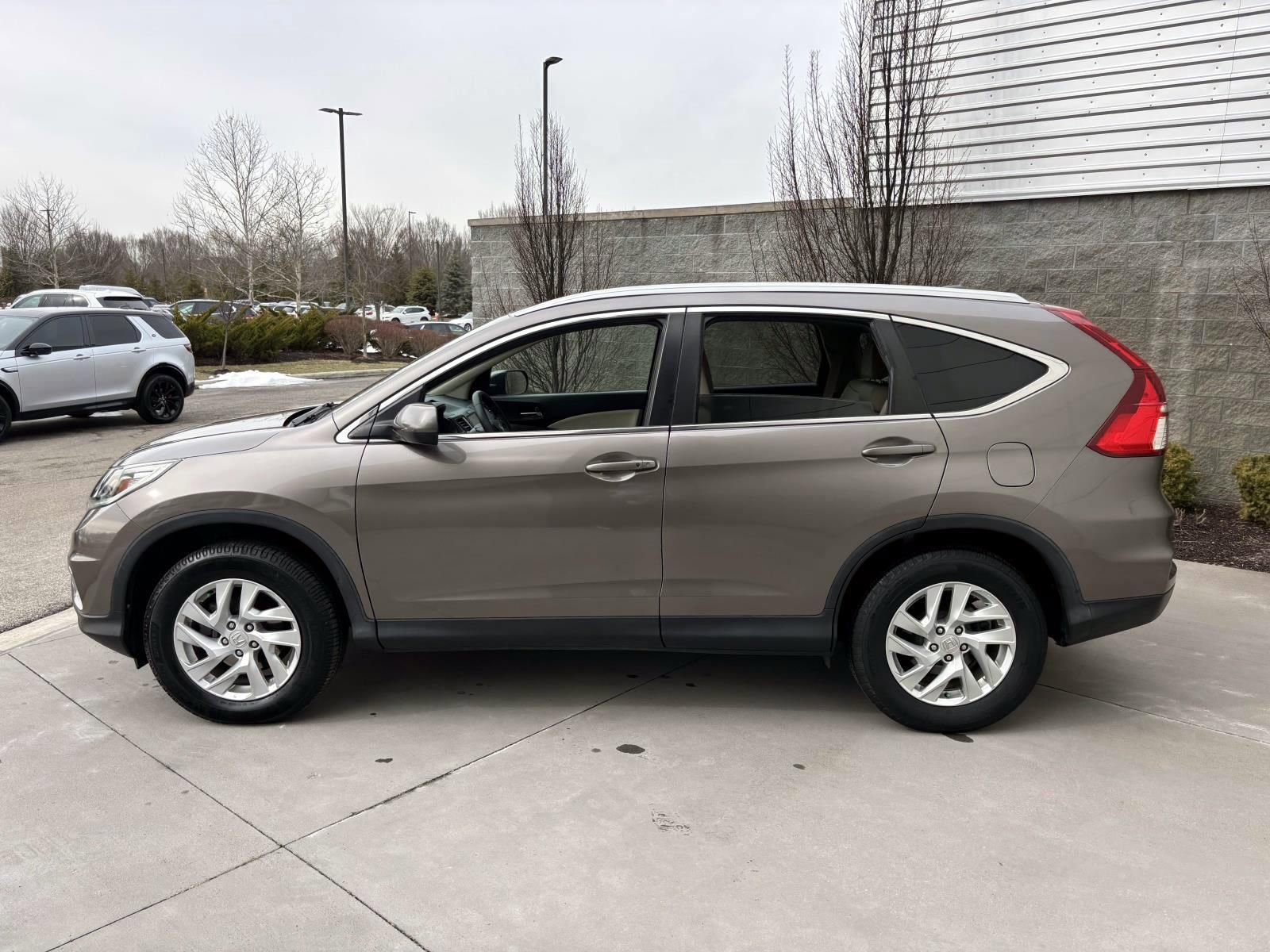 Used 2016 Honda CR-V EX-L image 4