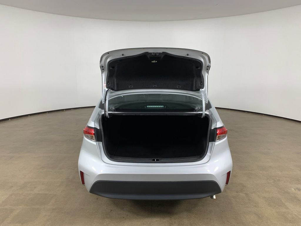 Used 2024 Toyota Corolla LE image 12