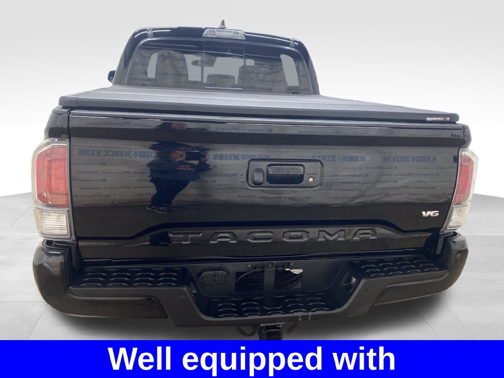Used 2023 Toyota Tacoma TRD Sport w/ Technology Package AWD/4WD image 3