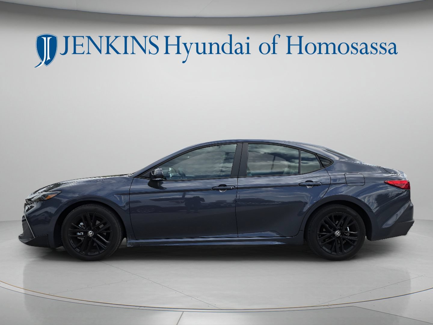 Used 2026 Toyota Camry SE w/ Convenience Package FWD image 8