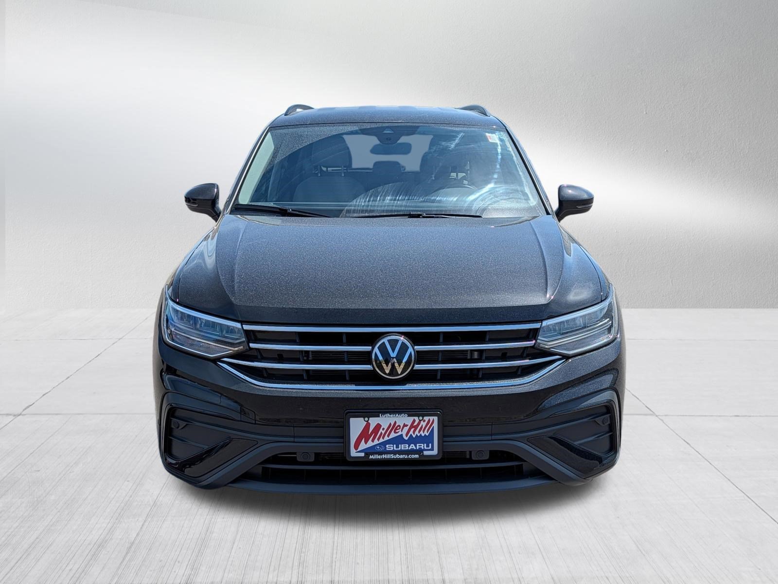 Used 2024 Volkswagen Tiguan S AWD/4WD image 2