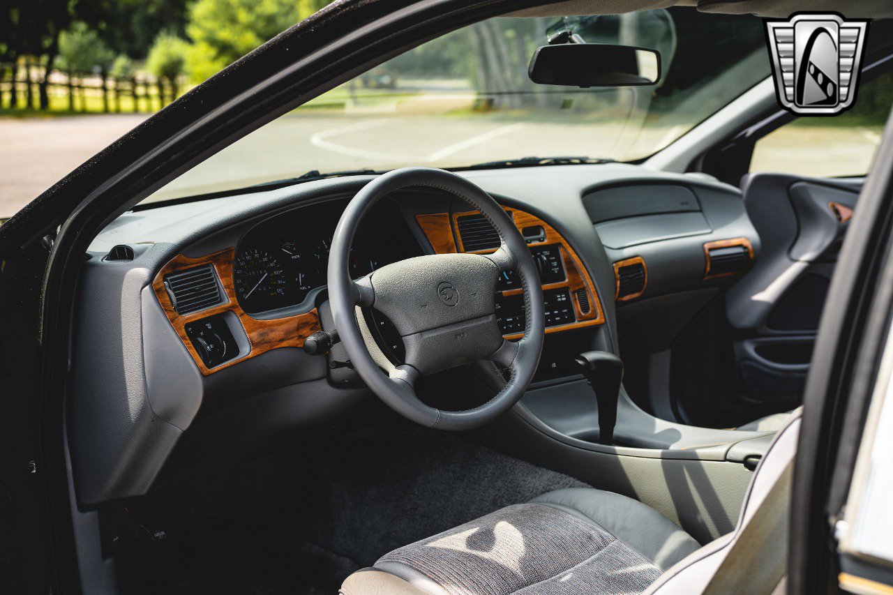 Used 1995 Mercury Cougar XR7 image 21