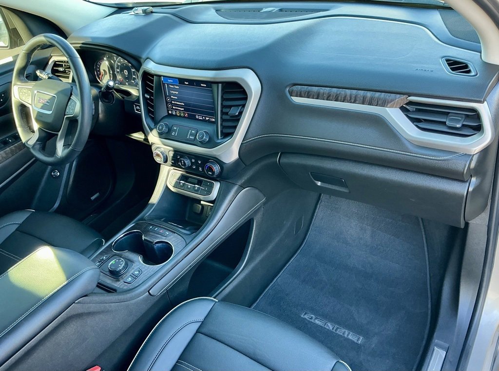 Used 2022 GMC Acadia Denali w/ Denali Ultimate Package image 24