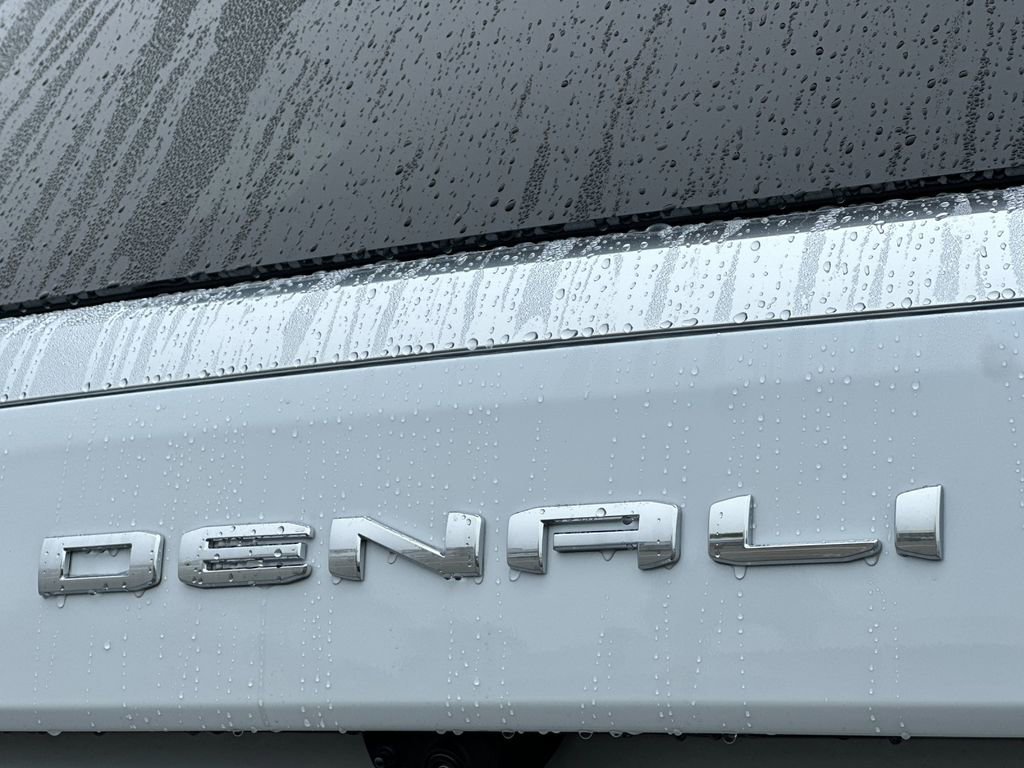 New 2026 GMC Yukon XL Denali w/ Sun & Power Step Package AWD/4WD image 27