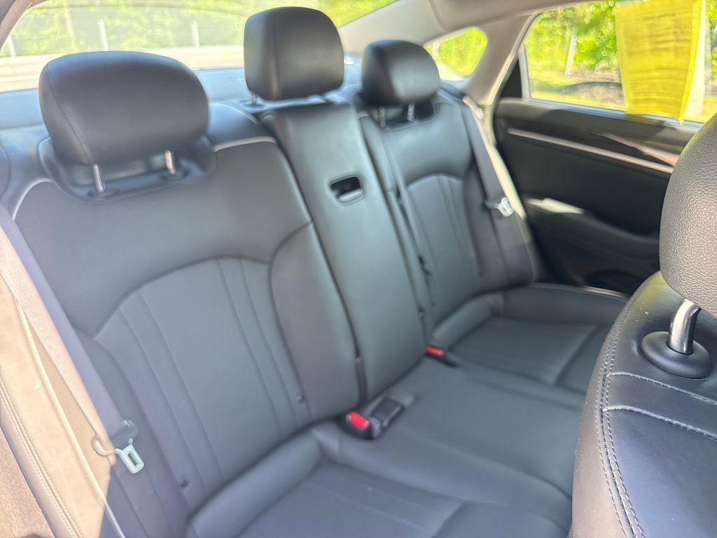 Used 2015 Hyundai Genesis 3.8 w/ Option Group 03 AWD/4WD image 32