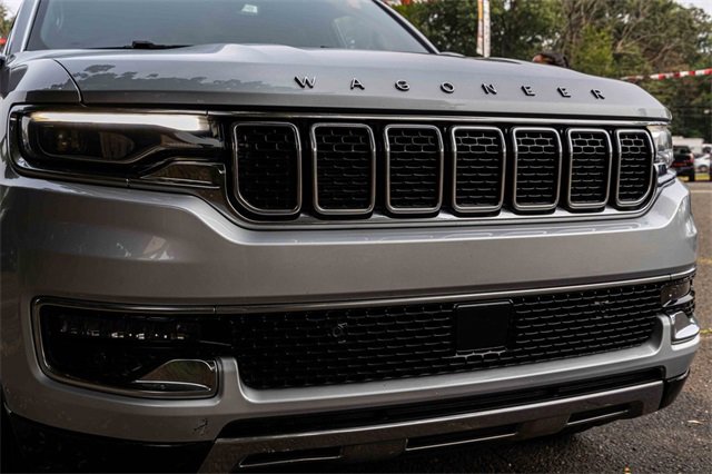 Used 2022 Jeep Wagoneer Series III w/ Flexible Seating Group image 28