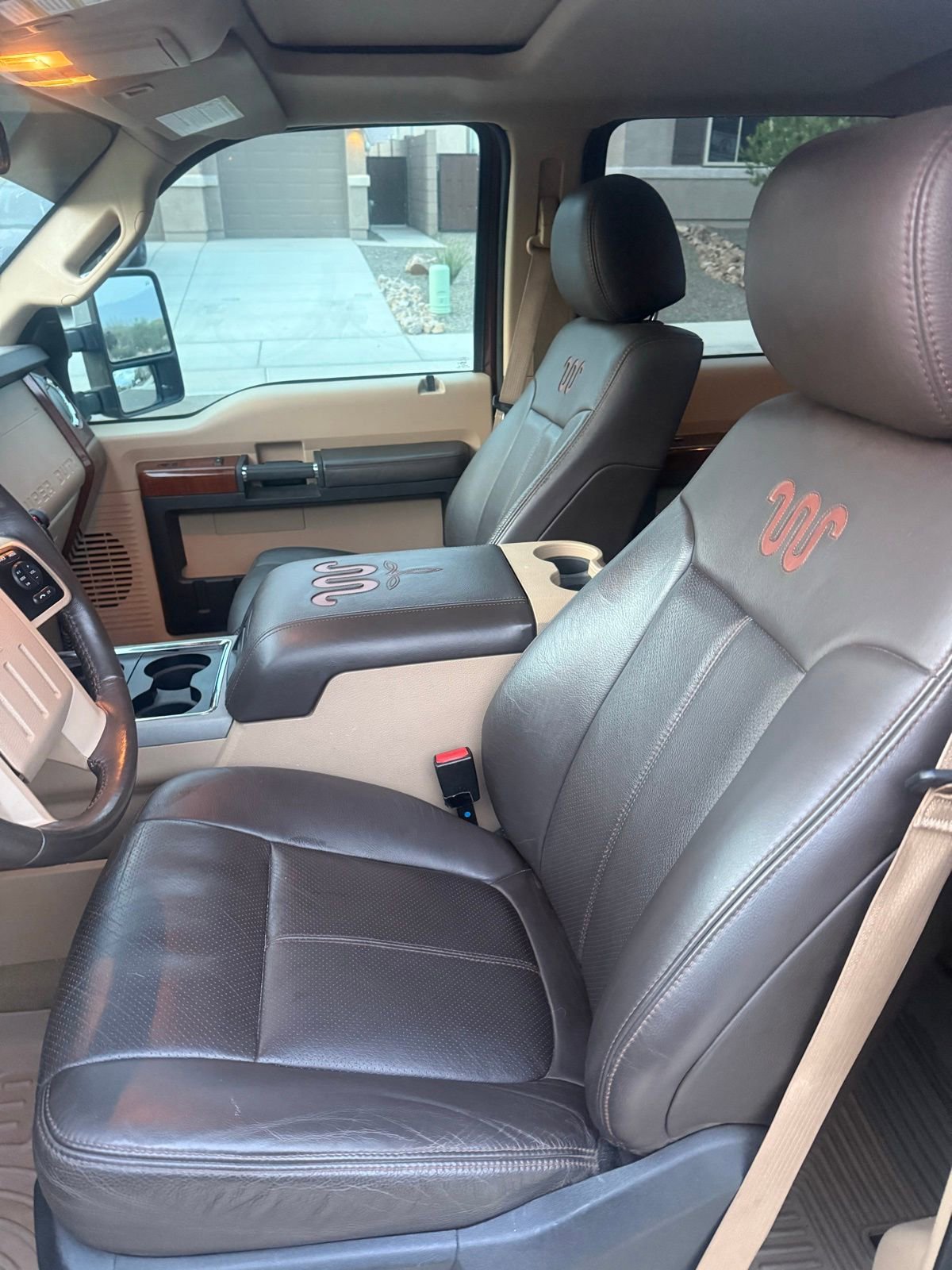 Used 2016 Ford F250 King Ranch w/ FX4 Off-Road Package AWD/4WD image 6