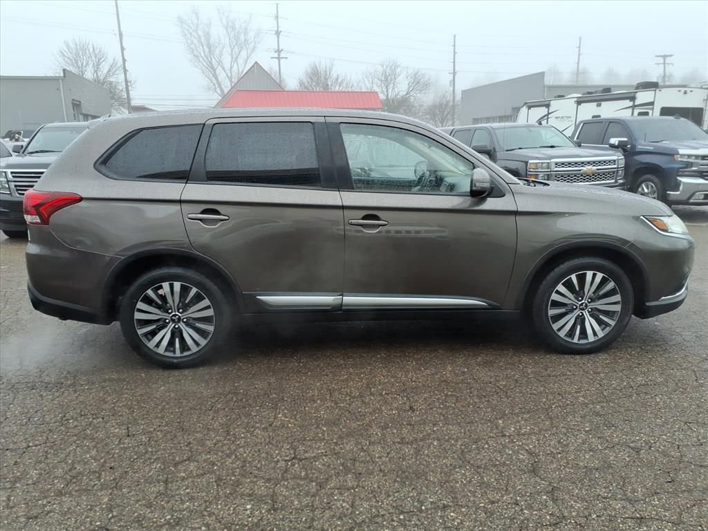 Used 2019 Mitsubishi Outlander FWD image 6