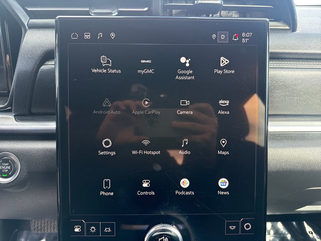 Used 2025 GMC Terrain Elevation image 19