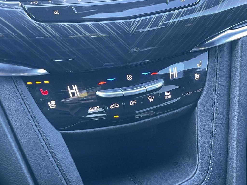 Used 2023 Cadillac XT6 Premium Luxury image 38