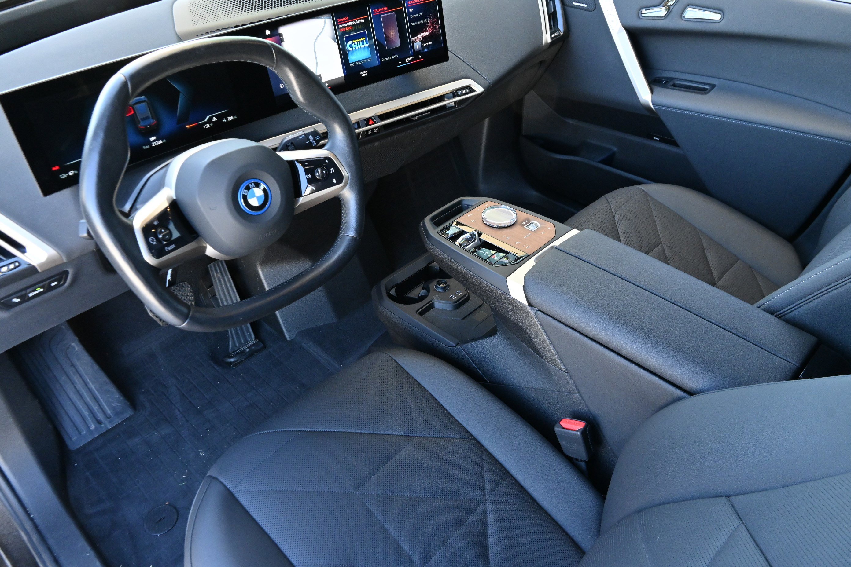 Certified 2023 BMW iX xDrive50 w/ Premium Package image 14