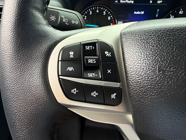 Used 2022 Ford Explorer Limited w/ Equipment Group 301A AWD/4WD image 20