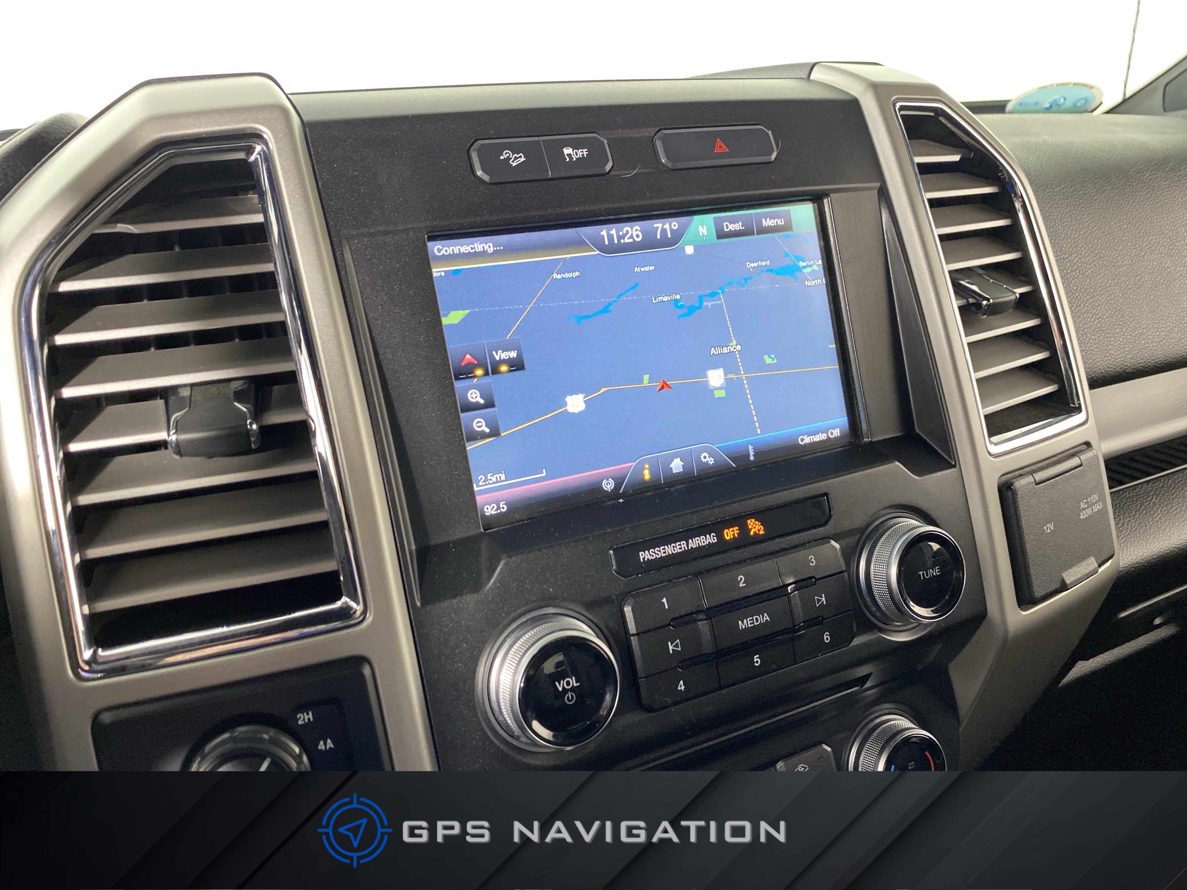 Used 2015 Ford F150 Lariat w/ Equipment Group 501A Mid image 3