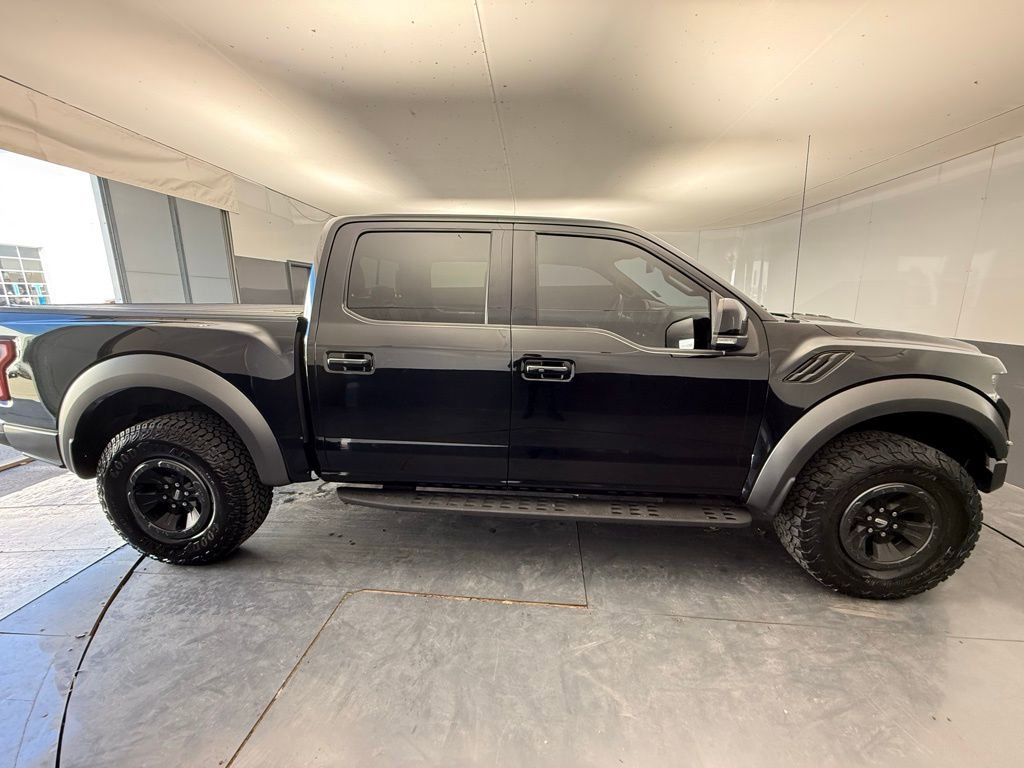 Used 2018 Ford F150 Raptor w/ Equipment Group 802A Luxury image 13