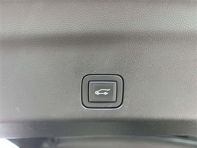 Used 2023 GMC Yukon XL Denali w/ Denali Reserve Package image 10