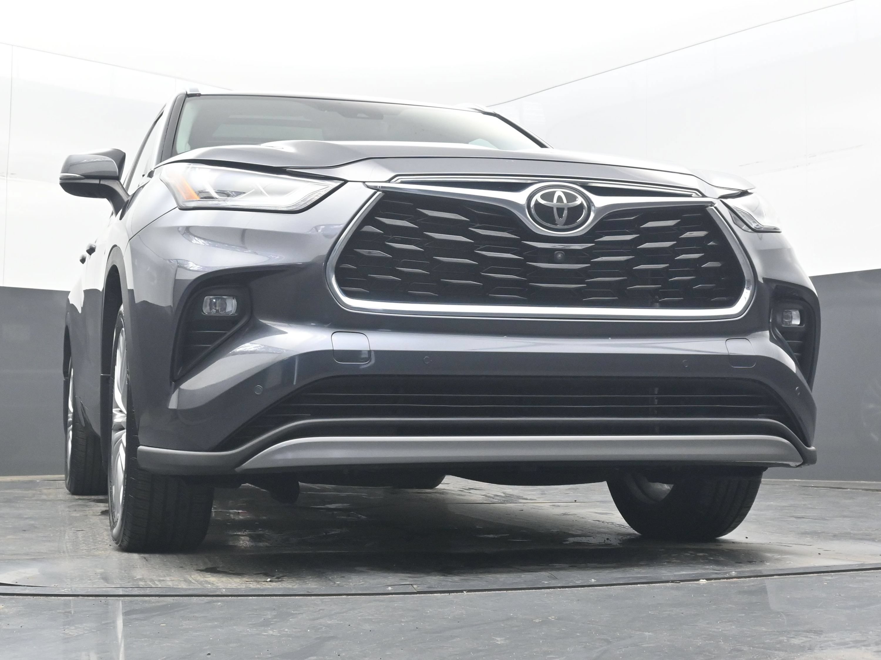 Used 2022 Toyota Highlander Platinum AWD/4WD image 22