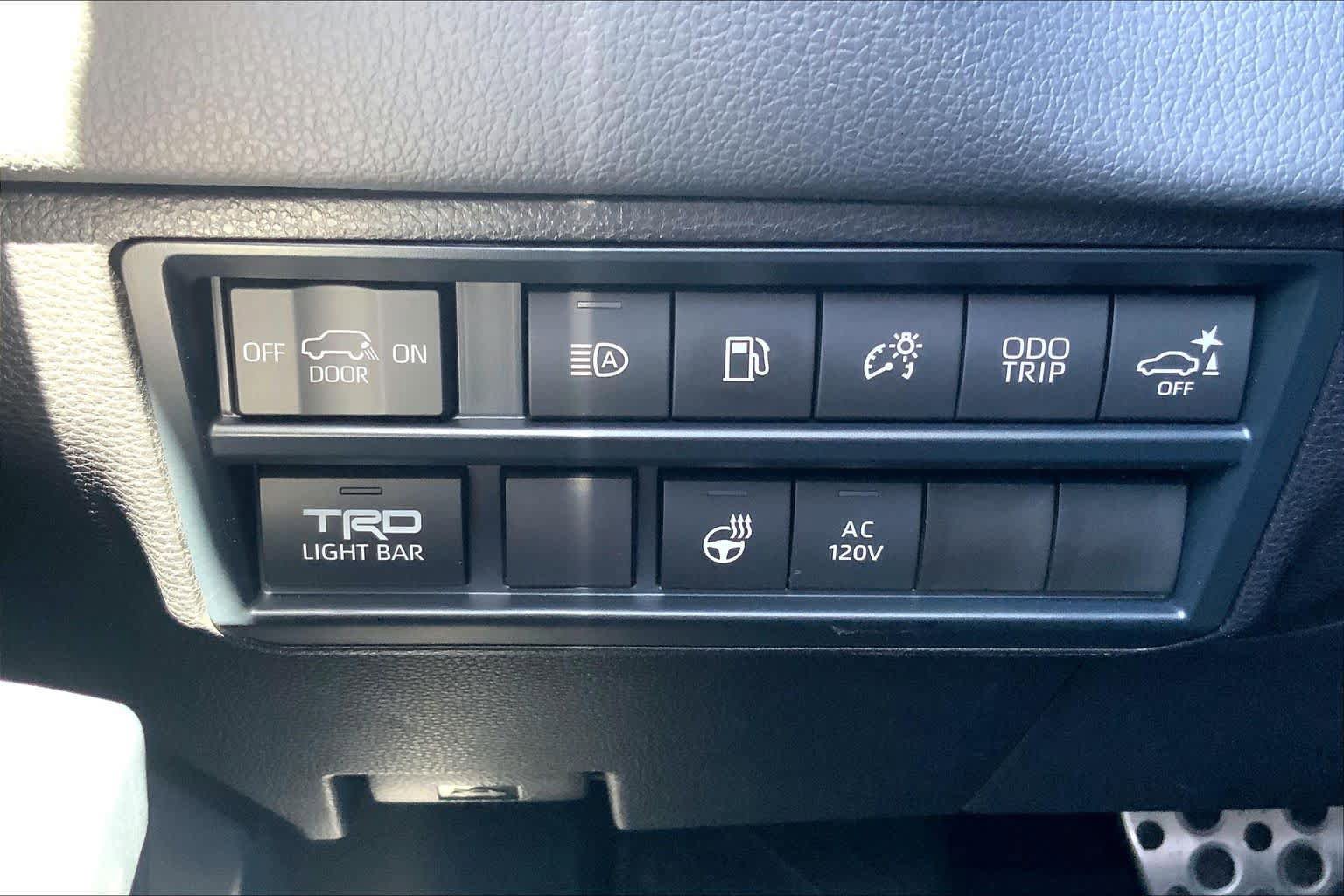 Used 2025 Toyota Sequoia TRD Pro AWD/4WD image 29