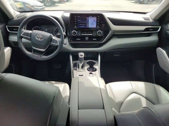Used 2022 Toyota Highlander XLE image 21