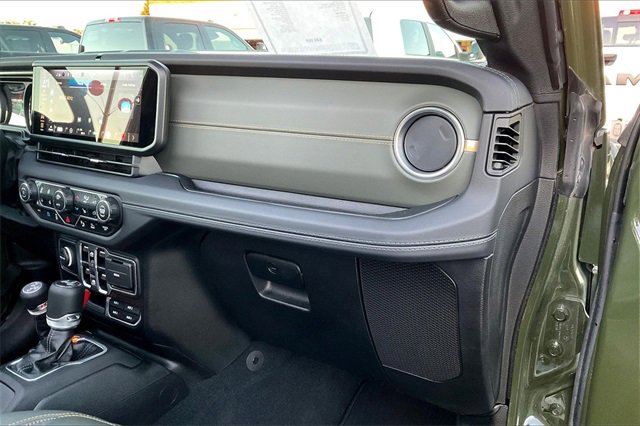 Used 2024 Jeep Wrangler High Altitude image 16