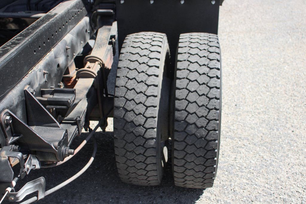 Used 2018 Ford F550 2WD Regular Cab Super Duty image 45