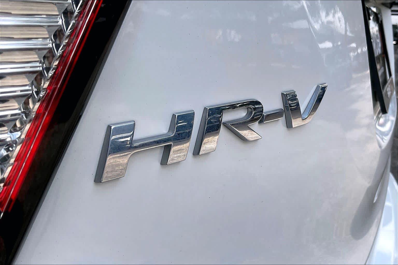 Used 2019 Honda HR-V Touring image 10