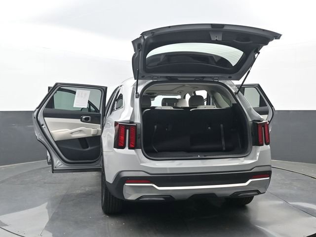 Used 2025 Kia Sorento S w/ Panoramic Sunroof Package FWD image 35