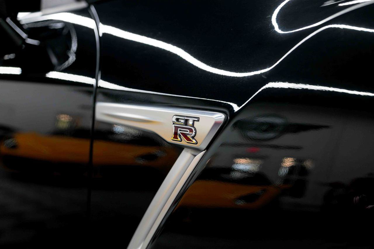 Used 2015 Nissan GT-R Premium AWD/4WD image 18