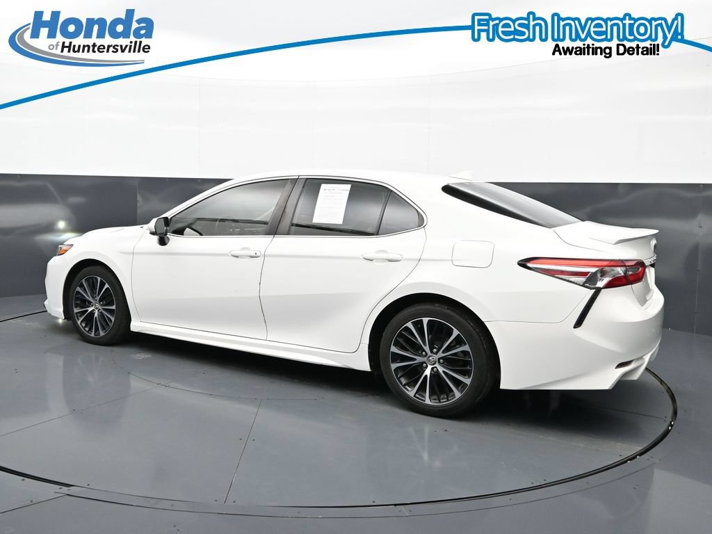 Used 2020 Toyota Camry SE FWD image 7